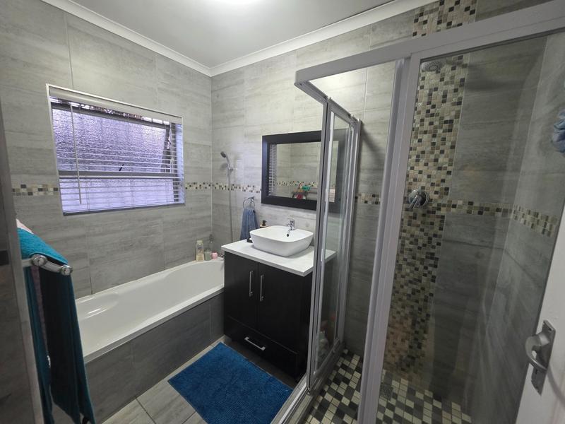 4 Bedroom Property for Sale in Vasco Estate Western Cape